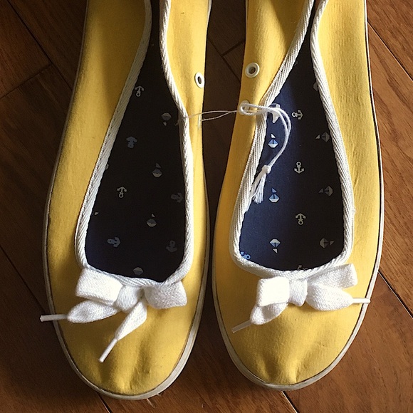 Brand new American Eagle summer shoes - Picture 3 of 6